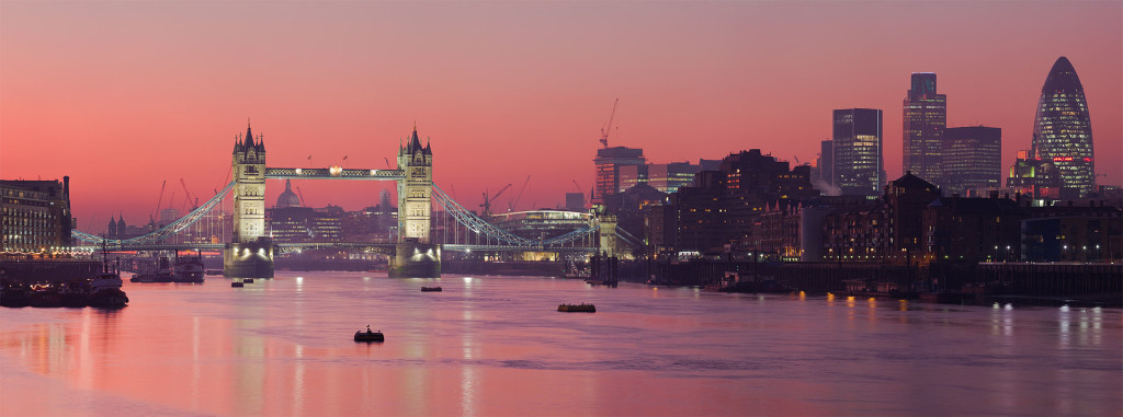 1920px-London_Thames_Sunset_panorama_-_Feb_2008